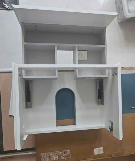 Photo of free New wall hung vanity unit (Chesham HP5) #3