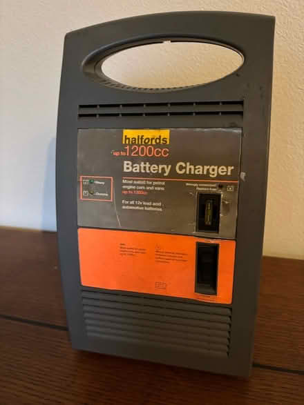 Photo of free Car battery charger. (Frizinghall BD9) #1