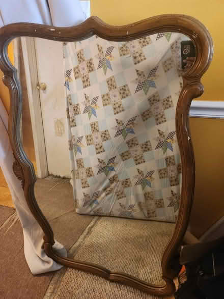 Photo of free Large mirror (amityville ny) #1