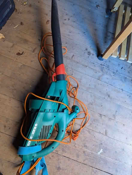 Photo of free Black & Decker leaf blower (Sutton Pools OX14) #1