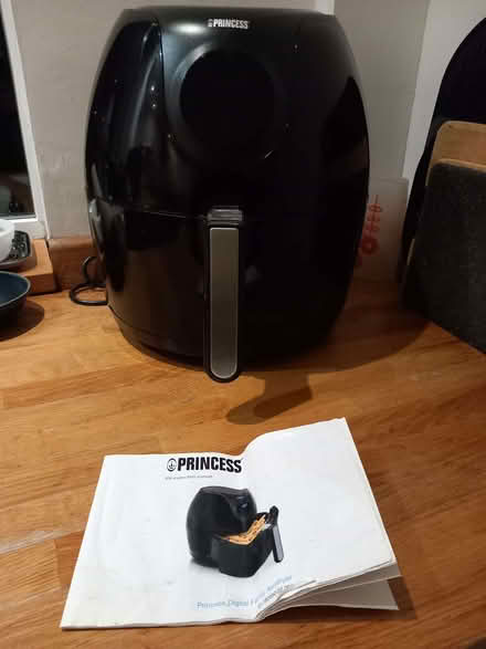 Photo of free Airfryer (Low Fell NE9) #1