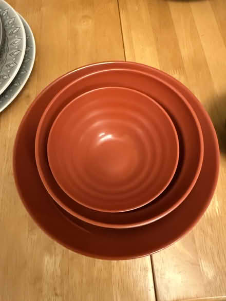 Photo of free Bowls and Plates (Ealing Common W5) #1