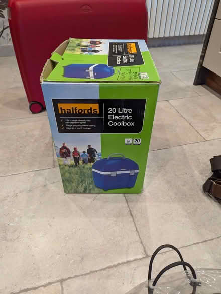 Photo of free 12v Halfords Cool box (Carleton FY6) #1