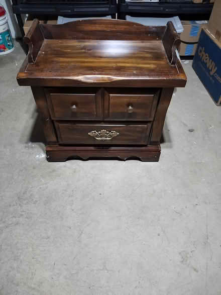 Photo of free End table/Nightstand (Springfield 19064) #1