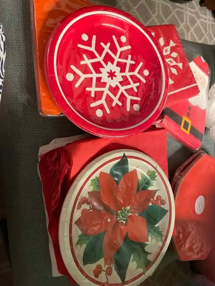 Photo of free Christmas paper supplies (Park Slope) #4