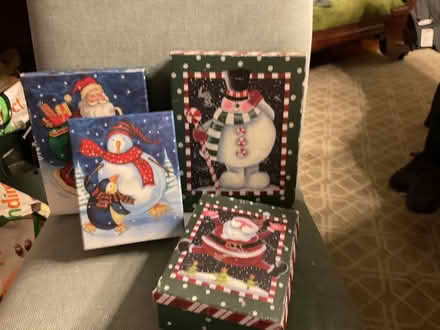 Photo of free Christmas paper plus… (Park Slope) #1