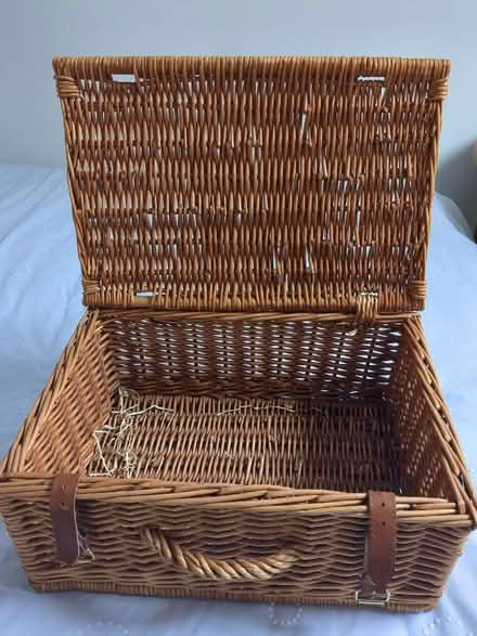 Photo of free Wicker hamper (Musselburgh EH21) #4