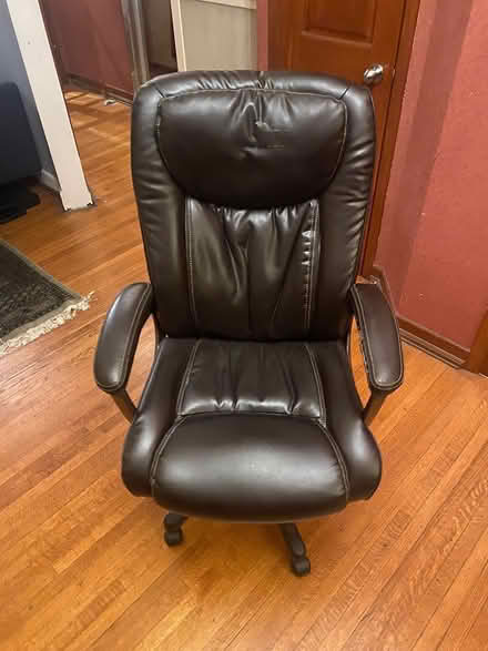 Photo of free Office Desk Chair (Downtown) #3