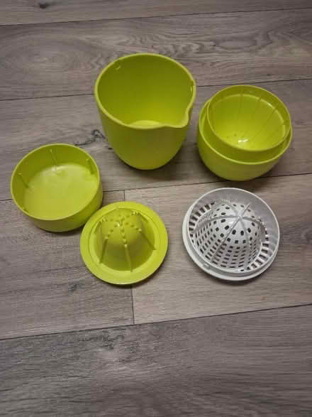 Photo of free Small Hand held juicer (Sabden BB7) #4