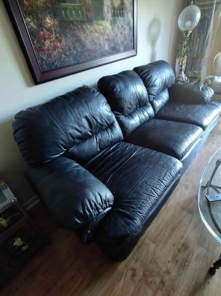 Photo of free Sofa/couch (L5N2M3) #3