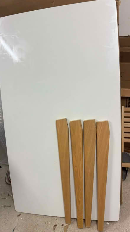 Photo of free white dinner table (Brentford TW8) #3