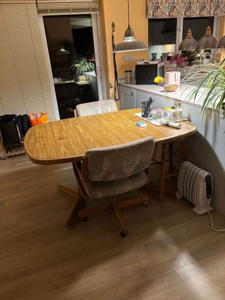 Photo of free Table and chairs (Botley OX2) #4