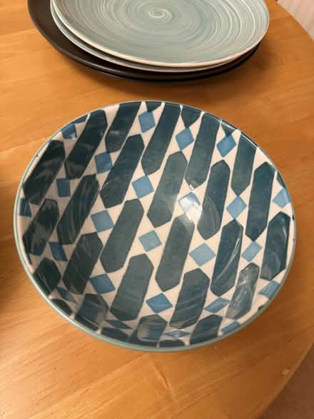 Photo of free Bowls and Plates (Ealing Common W5) #4