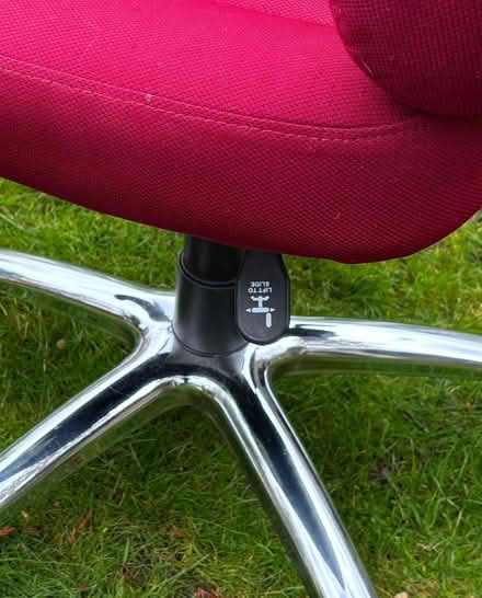 Photo of free Luxury Office Chair (Whitton TW2) #3