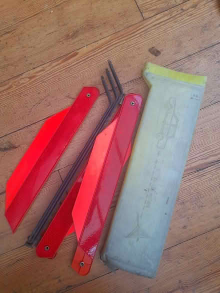 Photo of free Warning triangle (Chesterfield, S41) #1