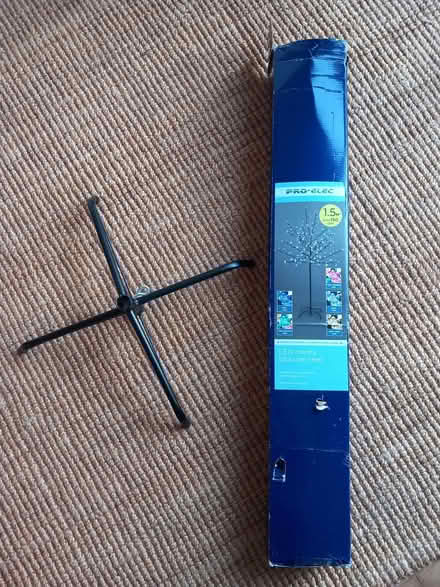 Photo of free LED indoor/outdoor Cherry blossom tree (Scale Hall LA1) #2