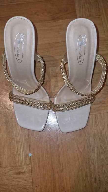 Photo of free Heels (Lambeth SW8) #1