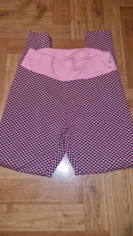 Photo of free Activewear pink (Lambeth SW8) #1