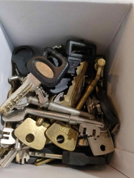 Photo of free Box of old random keys (Lewisham SE4) #1