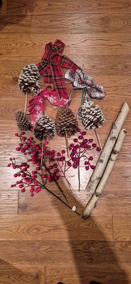 Photo of free Christmas Decorations for Urn (Yonge & Elgin Mills) #1