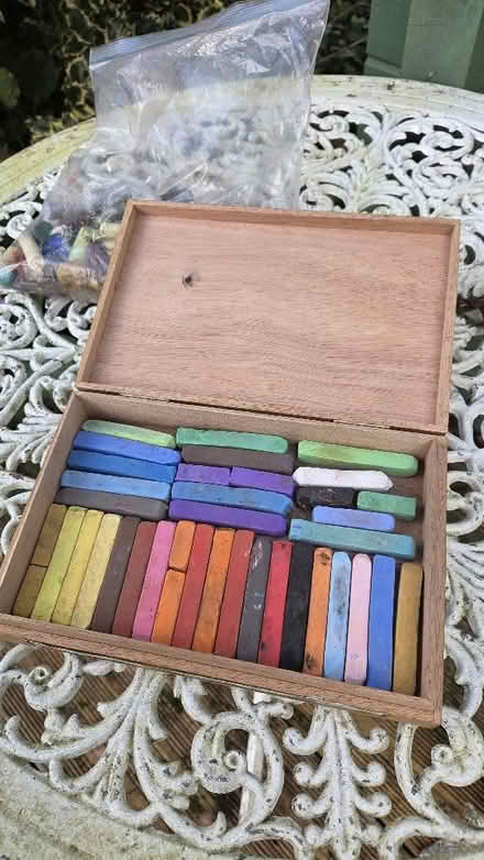 Photo of free Artist pastels (Edington BA13) #1
