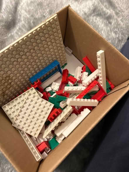 Photo of free 60s Betta builder toy (ME8 Twydall) #1