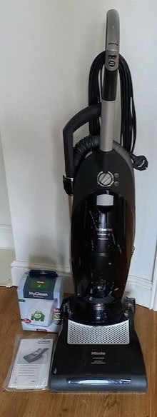 Photo of free Miele vacuum cleaner (Feering CO5) #1