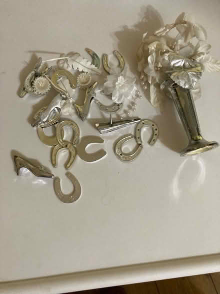 Photo of free wedding cake decorations (Ock St Abingdon OX14) #1