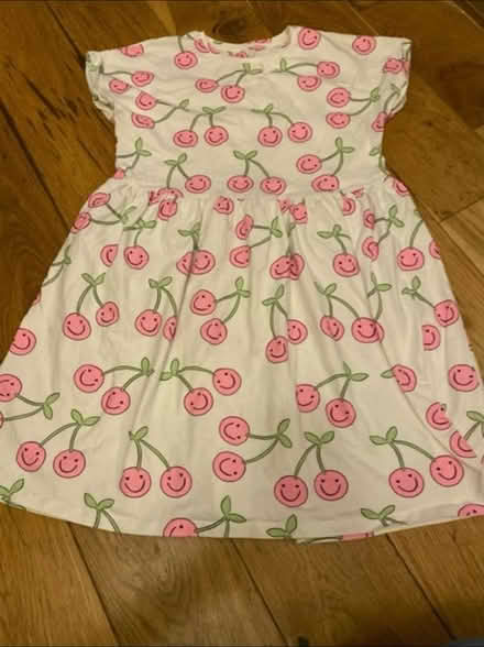 Photo of free Girls skirts & dresses đź‘— (Cheshunt En8) #3