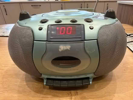 Photo of free Radio (Charlton OX12) #1