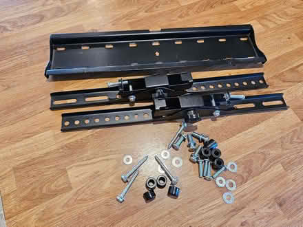 Photo of free Slim TV Wall Mount Bracket (Rooks Nest SG1) #1