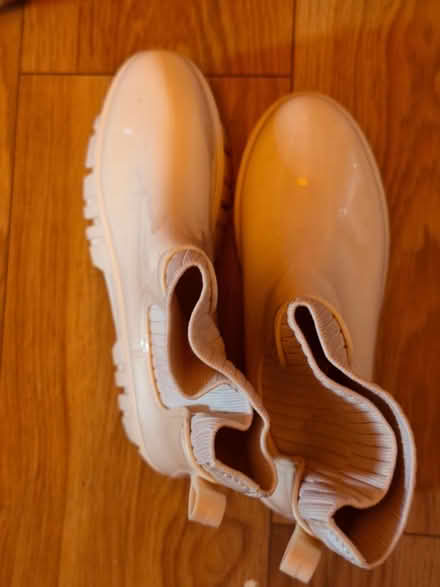 Photo of free Size 6 boots (Lochend EH7) #2