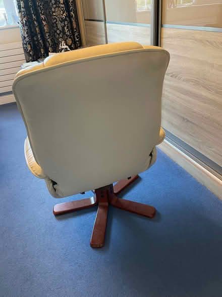 Photo of free Beige leather reclining armchair (Duffield DE56) #2