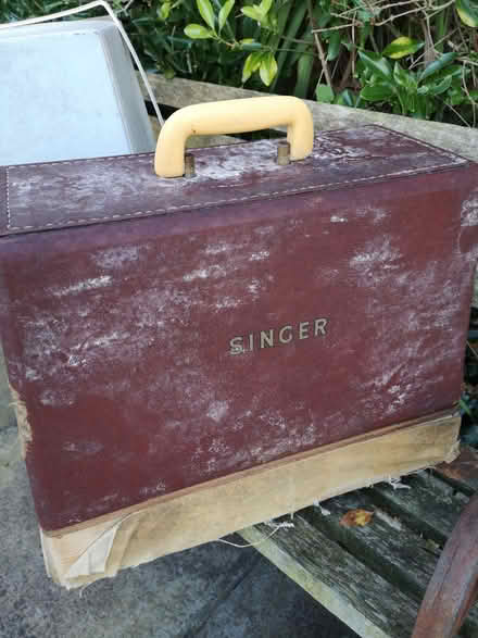 Photo of free Old Singer Sweing machine (Carrigaline) #1