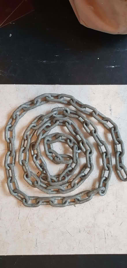 Photo of free chain (Hartington Road BN2) #1