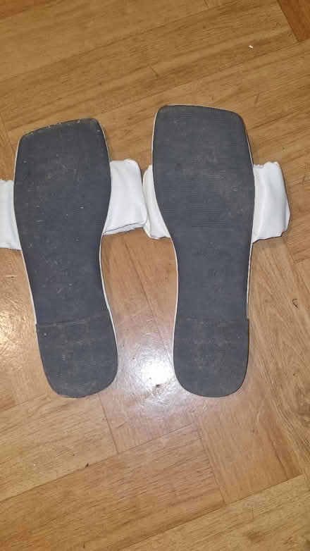 Photo of free Slipper (w) (Lambeth SW8) #2