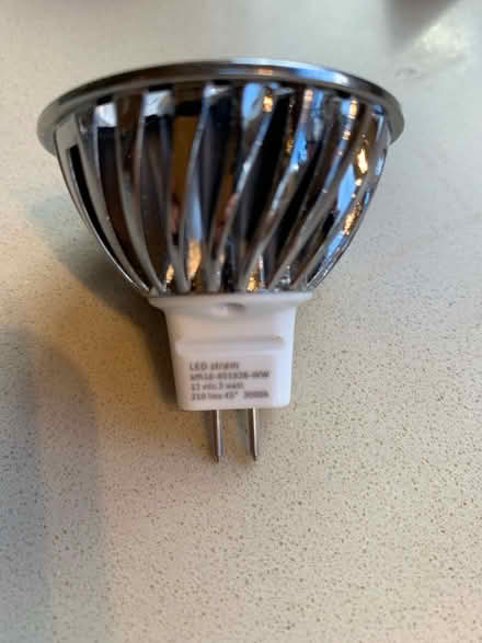 Photo of free LED spotlight bulbs 12V MR16 (Esher KT10) #2