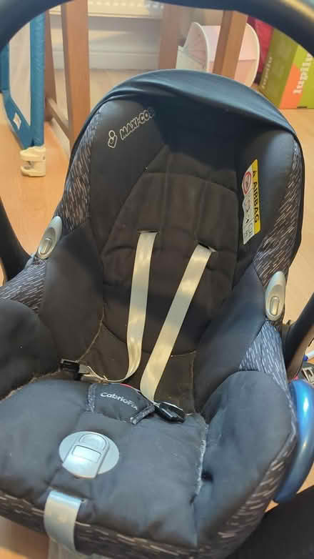 Photo of free Maxi-cosi car seat (Golborne WA3) #1
