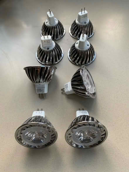 Photo of free LED spotlight bulbs 12V MR16 (Esher KT10) #1