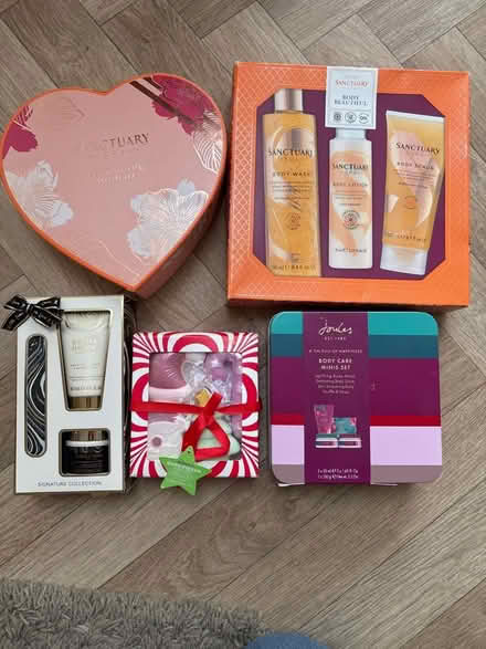 Photo of free Gift sets (Ashton upon Mersey M33) #1