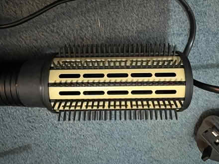 Photo of free Tresemmé Hot Brush (DE5 Ripley) #3