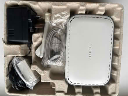 Photo of free Netgear Wireless Router (Two Dales DE4) #3