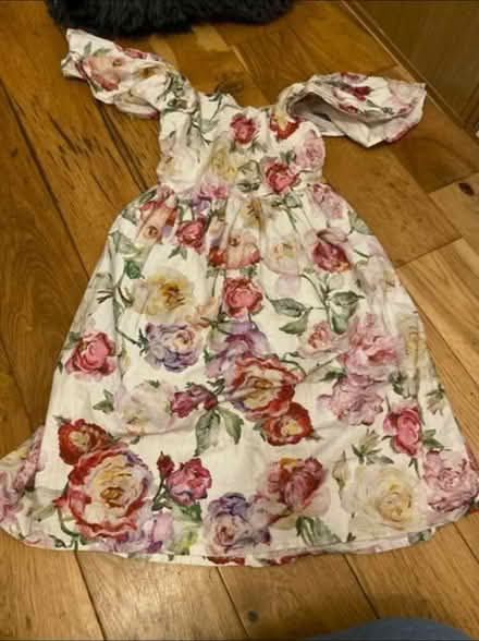 Photo of free Girls skirts & dresses đź‘— (Cheshunt En8) #2