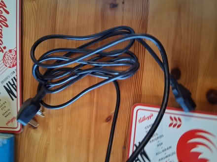 Photo of free epson emp-tw680 projector (Stoke Holy Cross NR14) #4