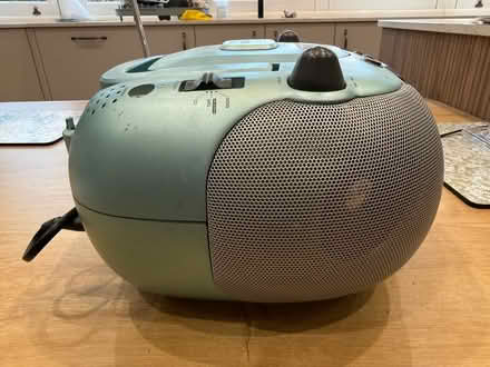 Photo of free Radio (Charlton OX12) #2