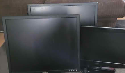 Photo of free 3 flat screen desk tops (Rochester) #1