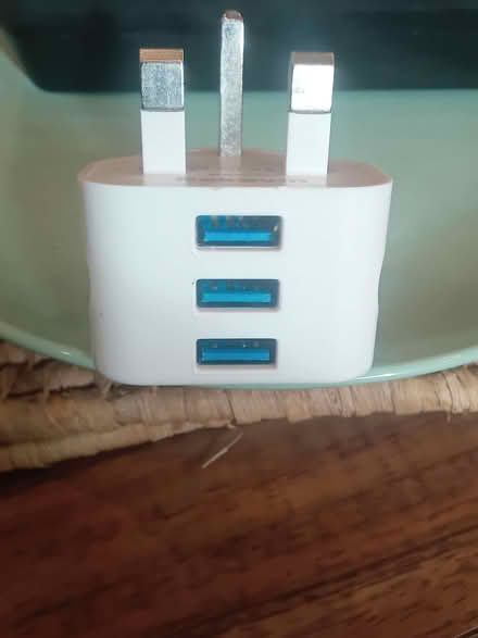 Photo of free USB charging plug to power up your gadgets (Dalston E8) #3