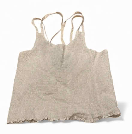 Photo of free Fashion Web Woman’s White Top (Brooklyn Storage) #1