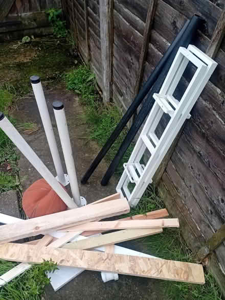 Photo of free diy items and shelves (DA10 0BJ) #1