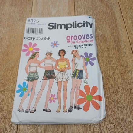 Photo of free Simplicity sewing pattern Juinor (Sydenham SE26) #1